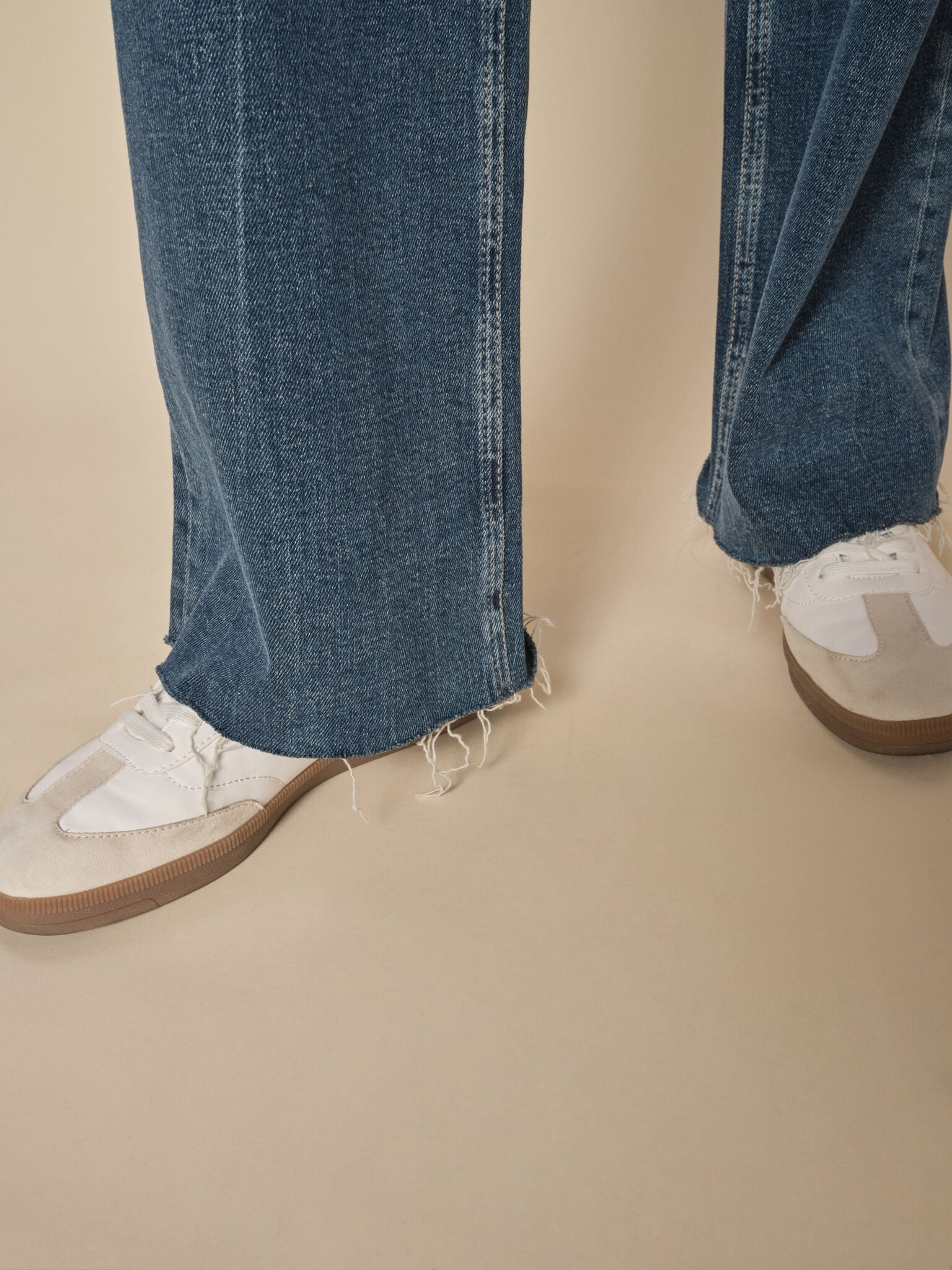 Modelshot / Blue / Detail